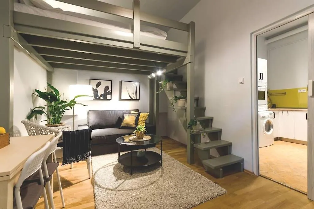 Cozy & Lovely Nest In Budapest Soho